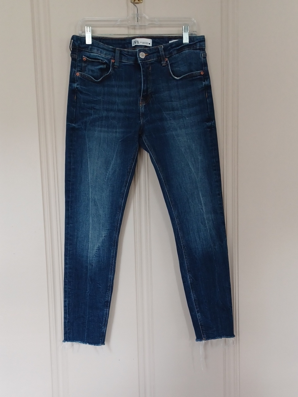 Zara Dark Blue Skinny Ankle Jeans Thicker Denim with Raw Hem Good Stretch W-10